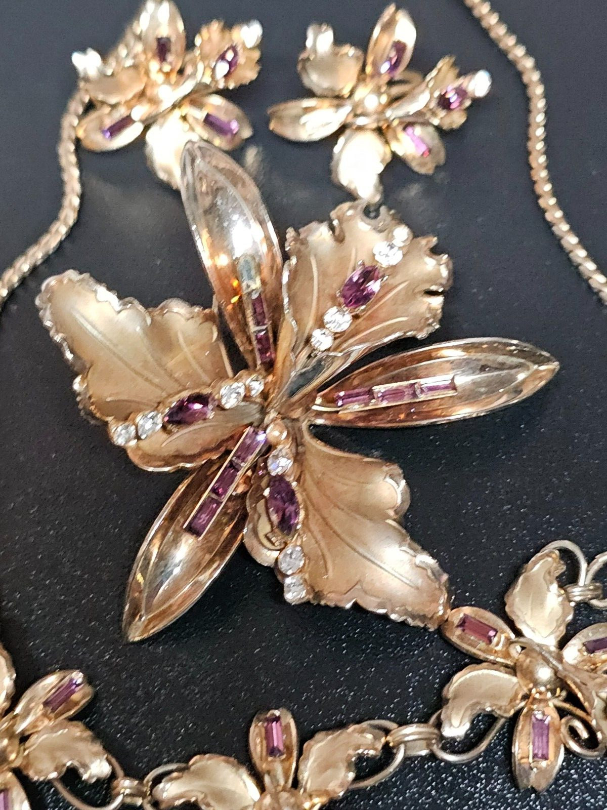 Vtg Goldtone ORCHID Flower Purple Rhinestone Parure Brooch Pin Necklace Earrings