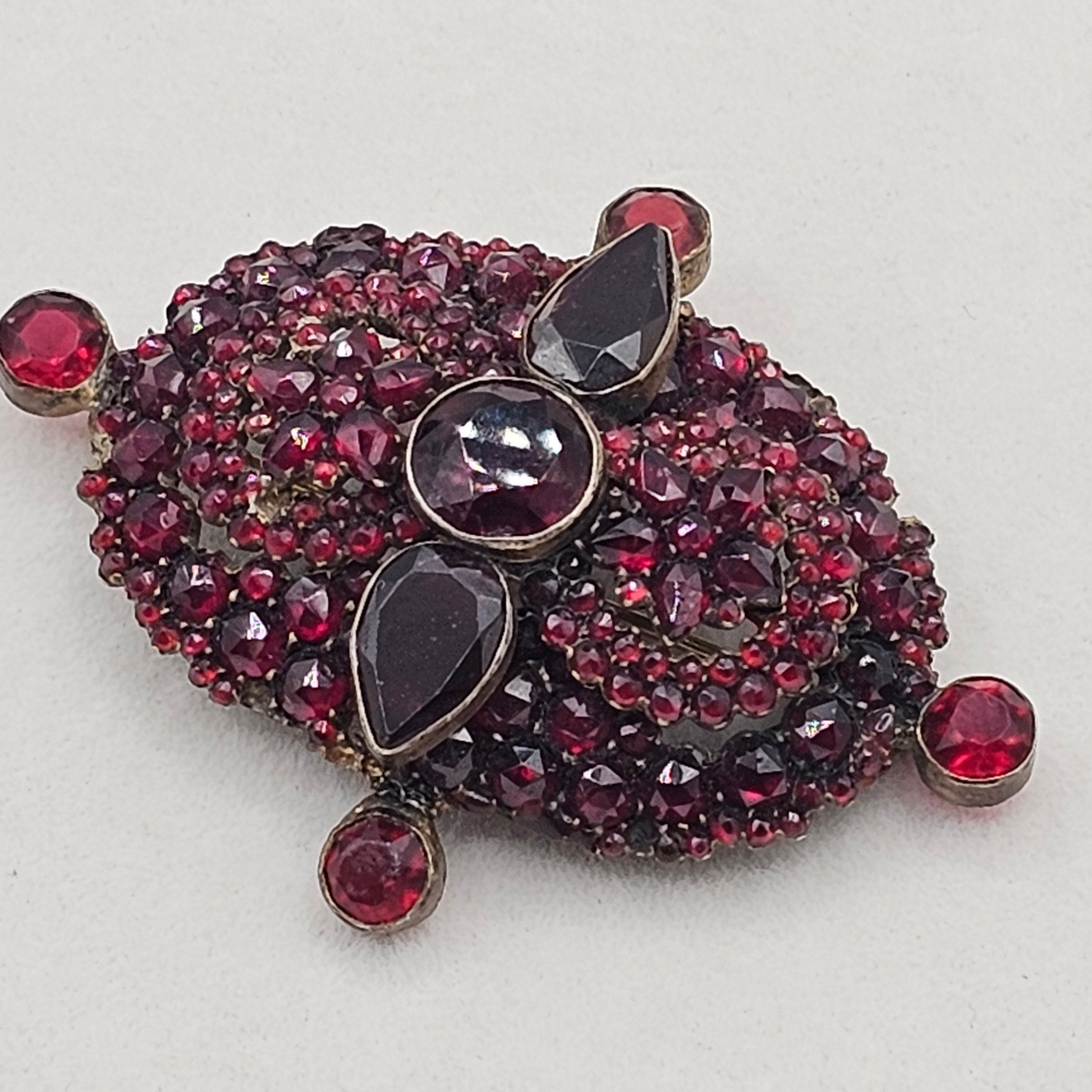 Vtg Bohemian Czech Garnet Brooch Deep Red Victorian Style Floral Cluster 2.5″