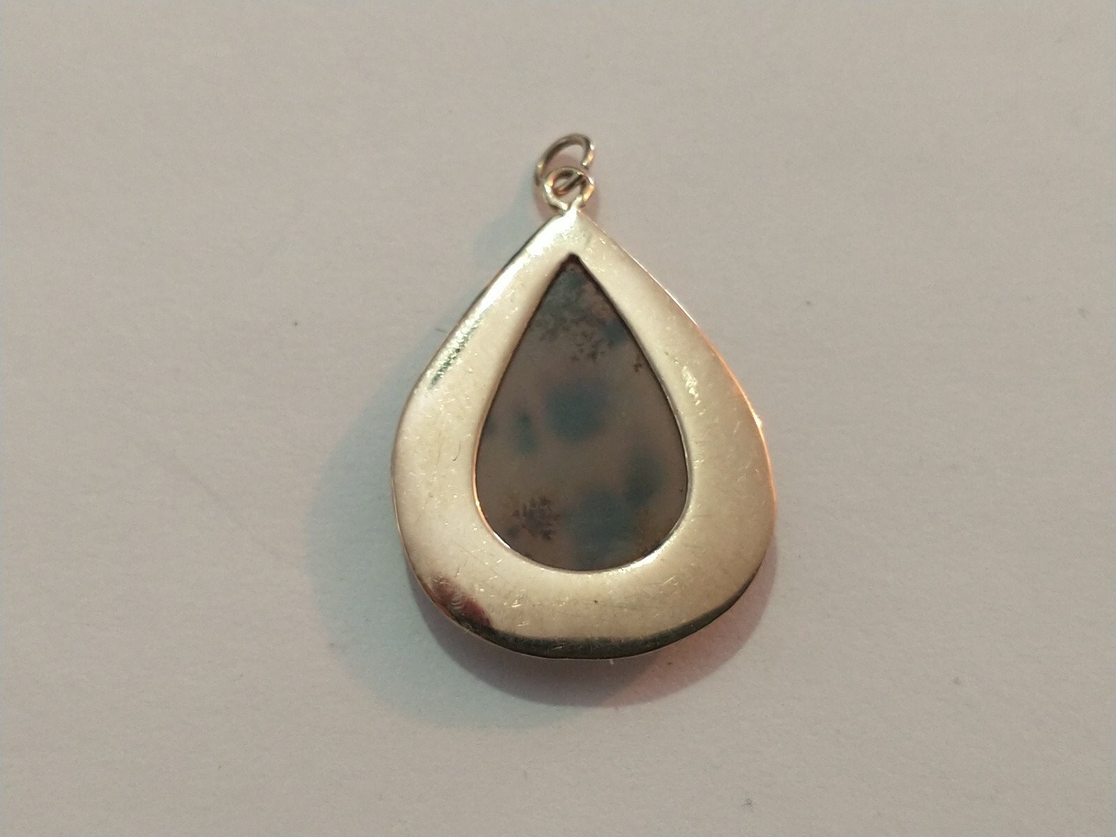 Vintage English 9 Karat Gold Portrait Agate Pendant