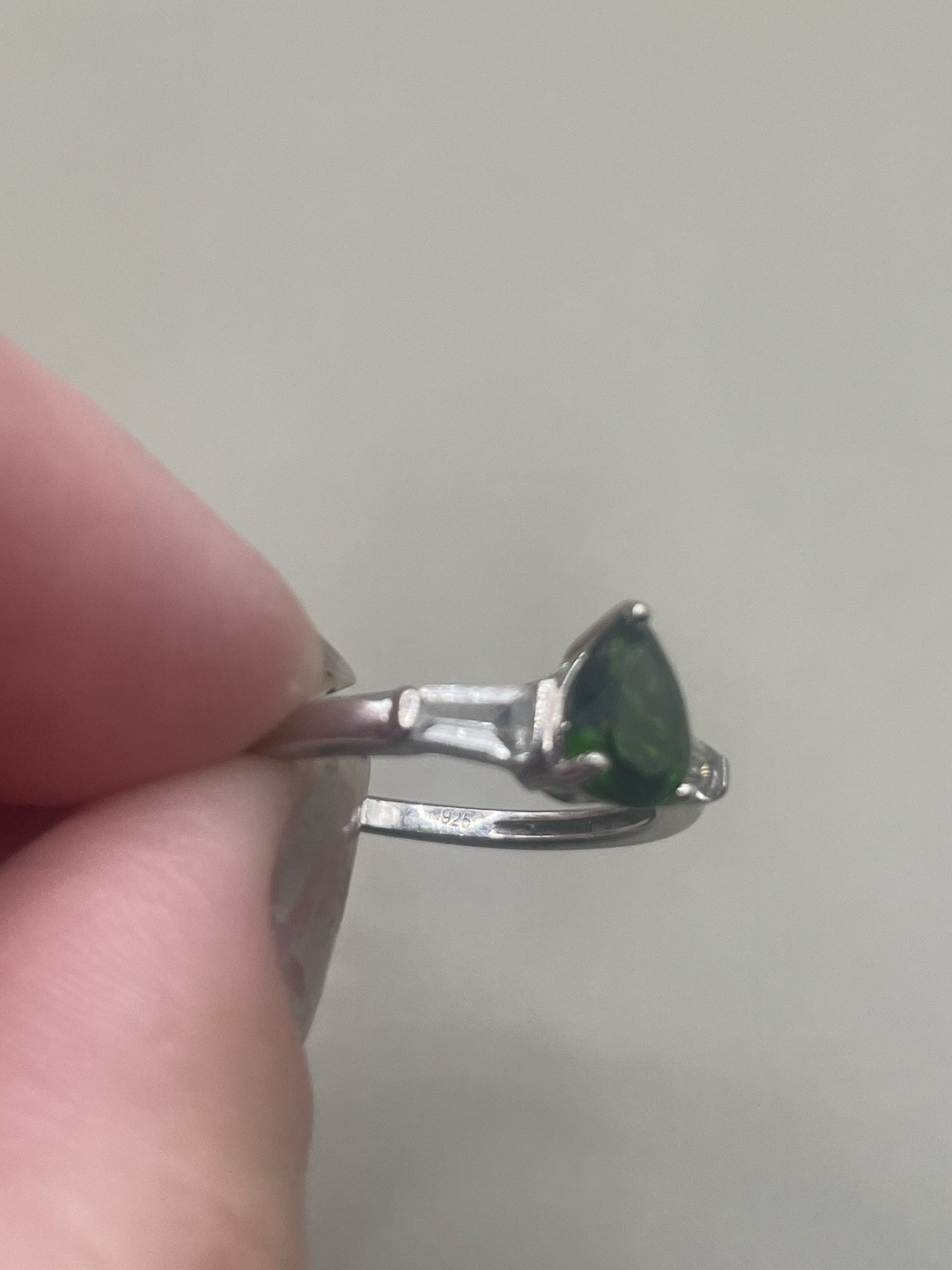 Vintage Signed STS Sterling Silver 925 Green And Clear Crystals Women’s 8 Ring