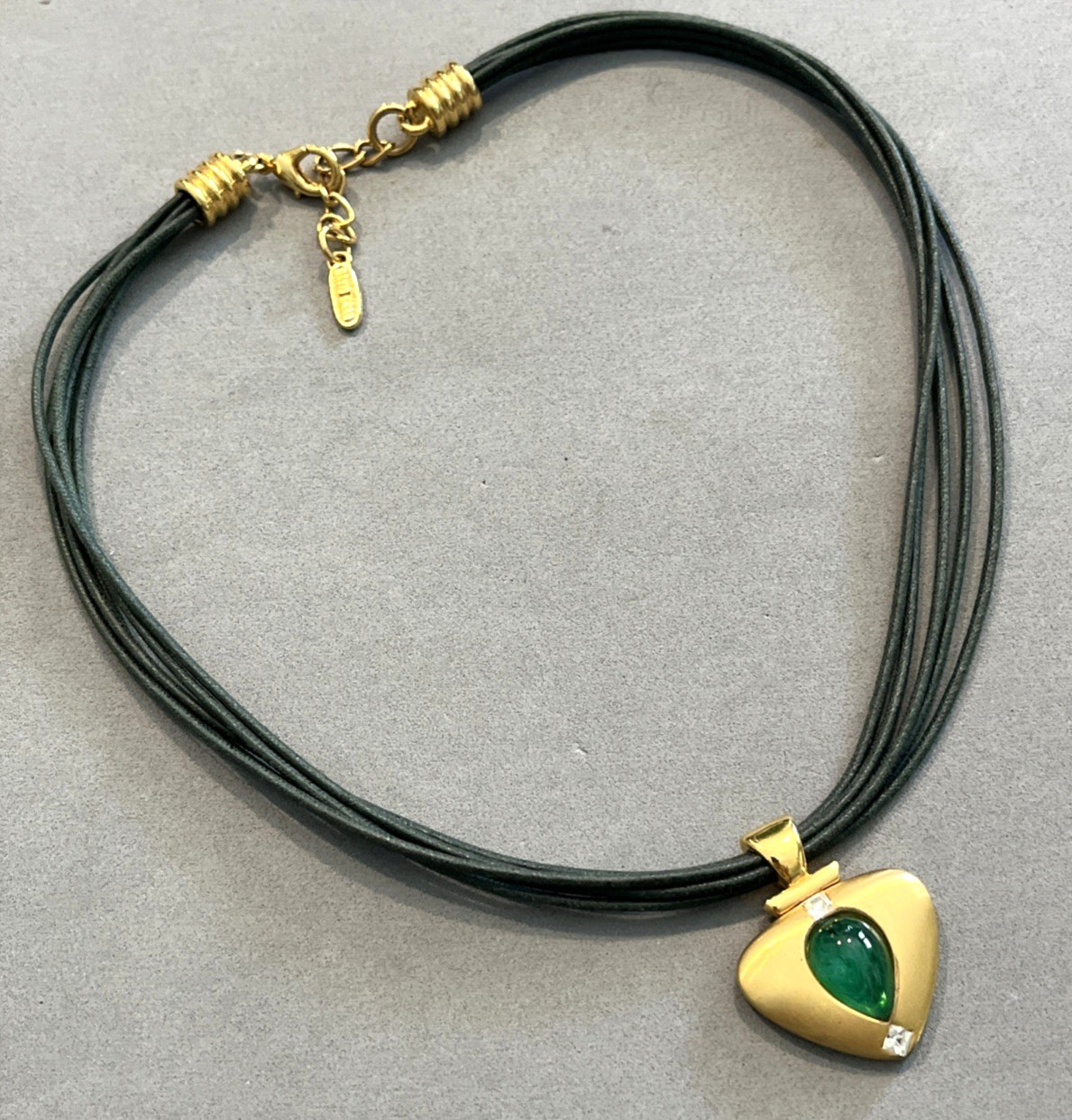 Vintage DAVID GRAU Gripoix Green Cabochon Teardrop Rhinestone Heart Necklace