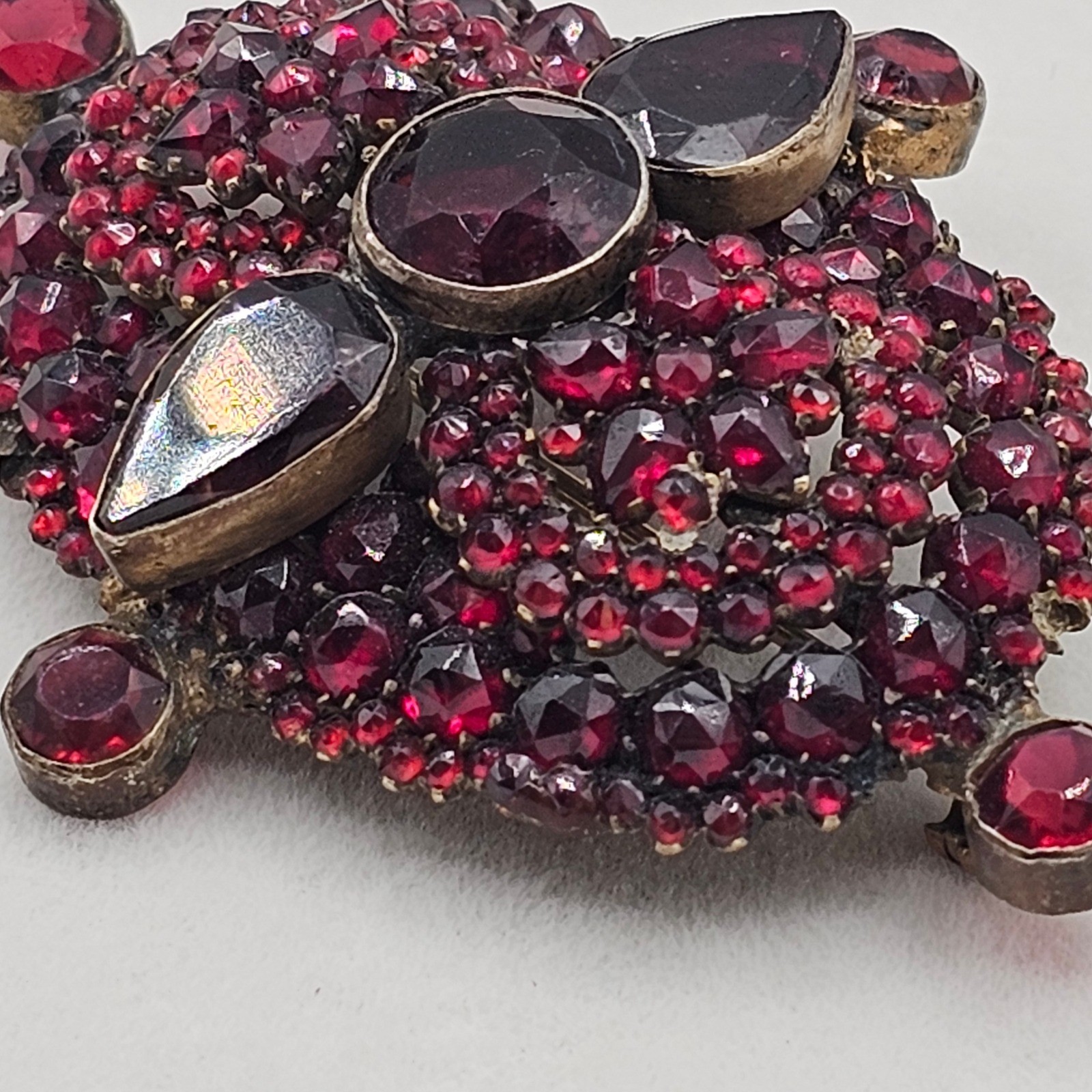 Vtg Bohemian Czech Garnet Brooch Deep Red Victorian Style Floral Cluster 2.5″