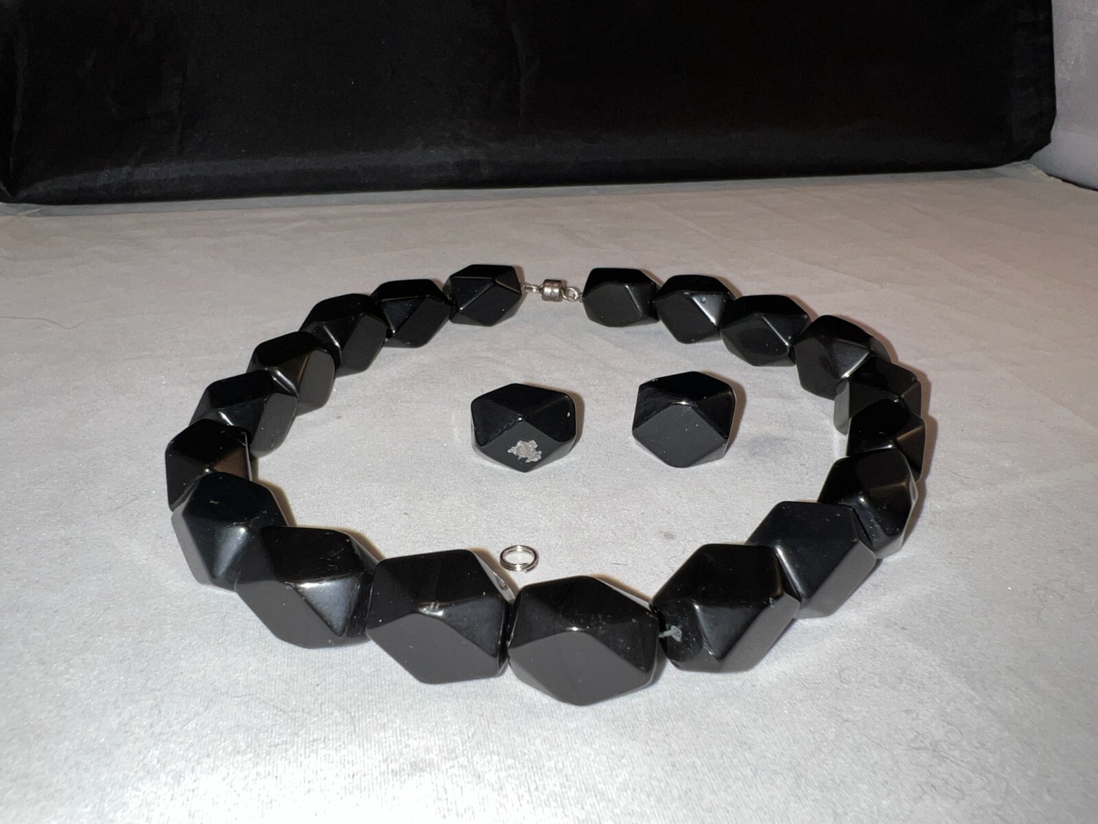 15″ Vintage Polished Faceted Black Stone Bead Necklace with Silver Clasp