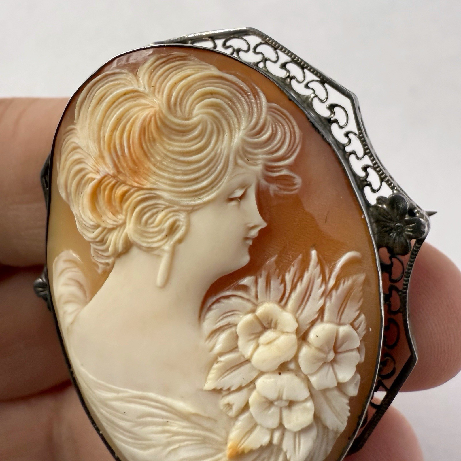 Antique Sterling Silver Carved Shell Victorian Lady Portrait Cameo Brooch Pin