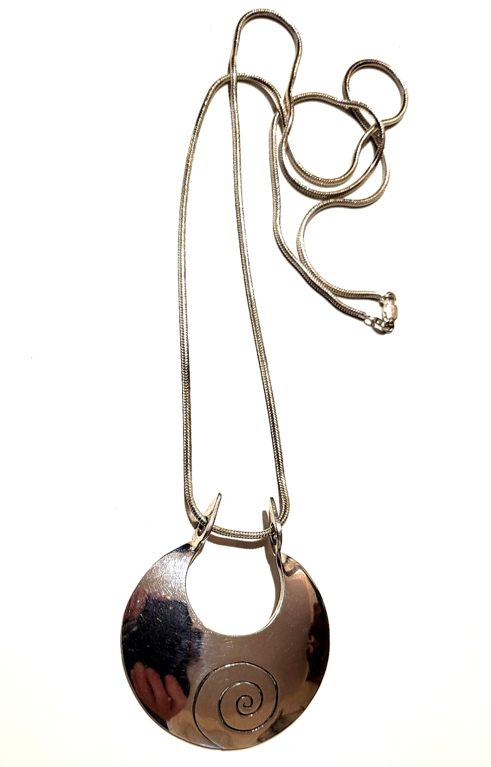 NWOT Dominique Dinouart DDD Sterling Silver Modernist Round Pendant Swirl Design