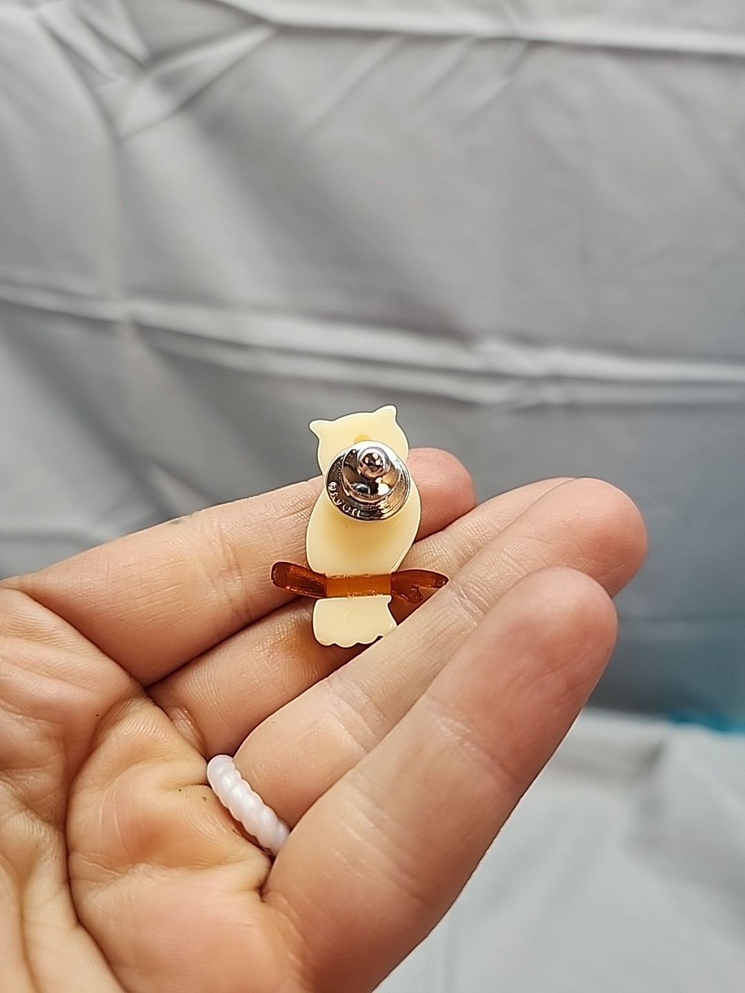 Vintage 1.25″ Avon Lucky Friends Owl Pin White & Brown Lucite Brooch