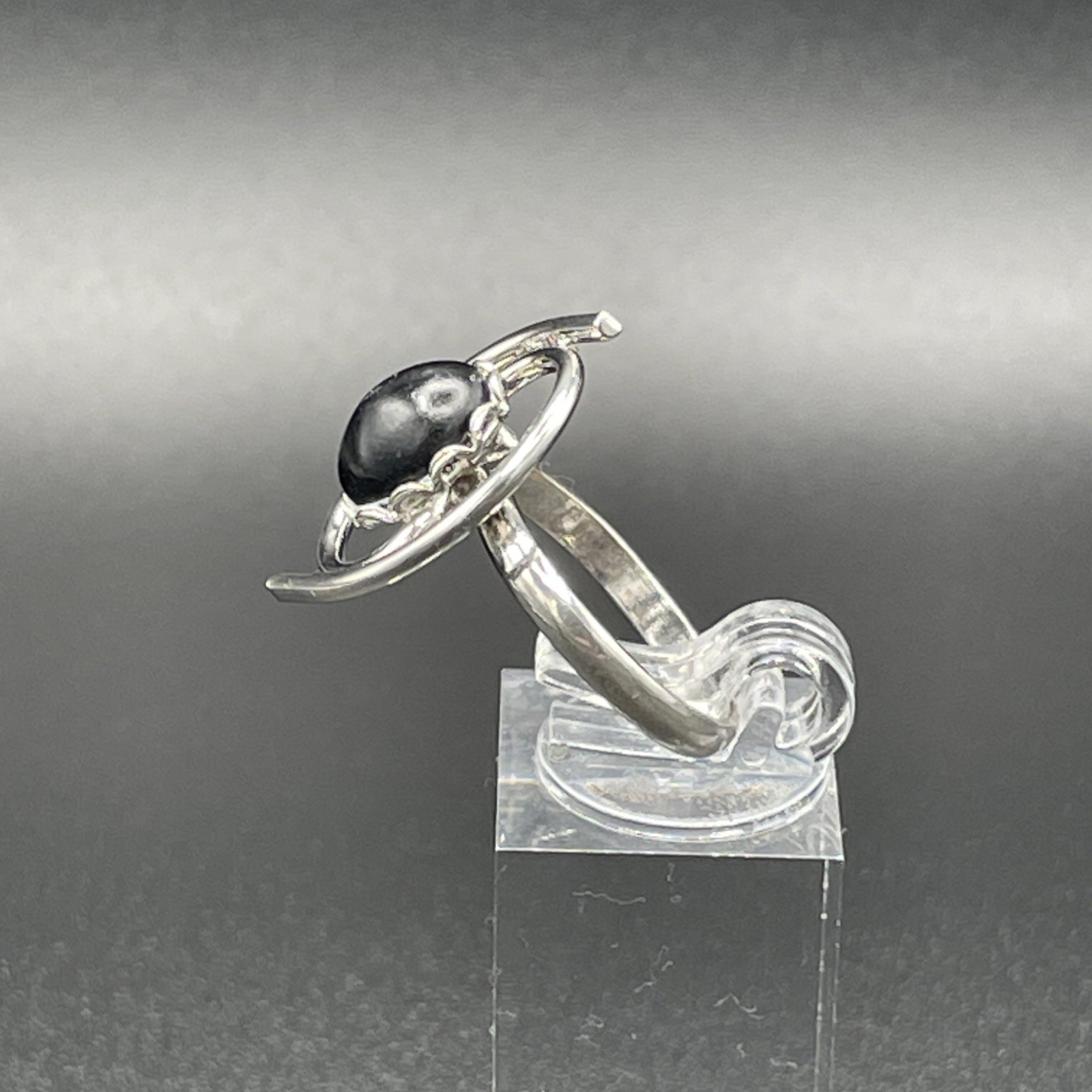 Vintage Modernist Silver Tone Swirl Design With Faux Black Onyx Adjustable Ring