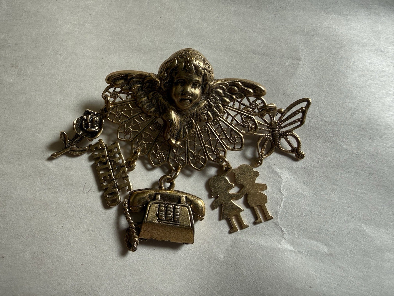 Vtg cherub brooch pin waterfall hearts angels Charms