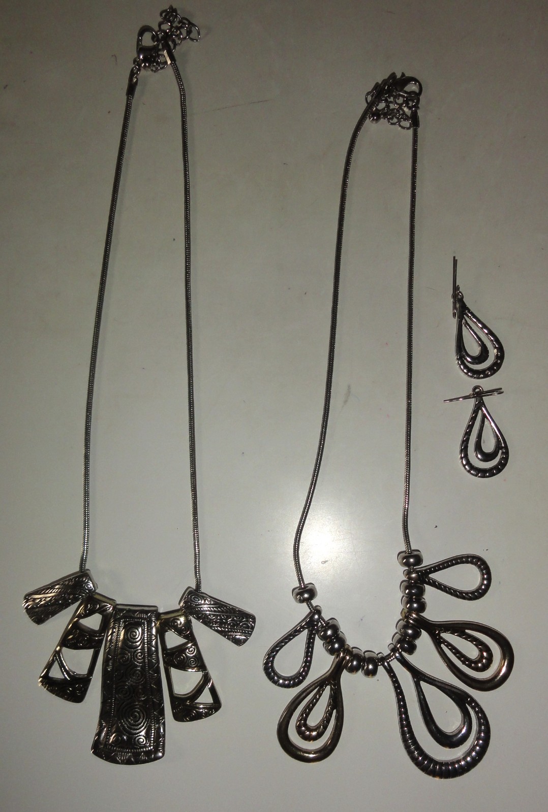 LOT of MISC JEWELRY — NOT JUNK! FOR THE COLLECTOR OR RESELLER OR CRAFTSPERSON!