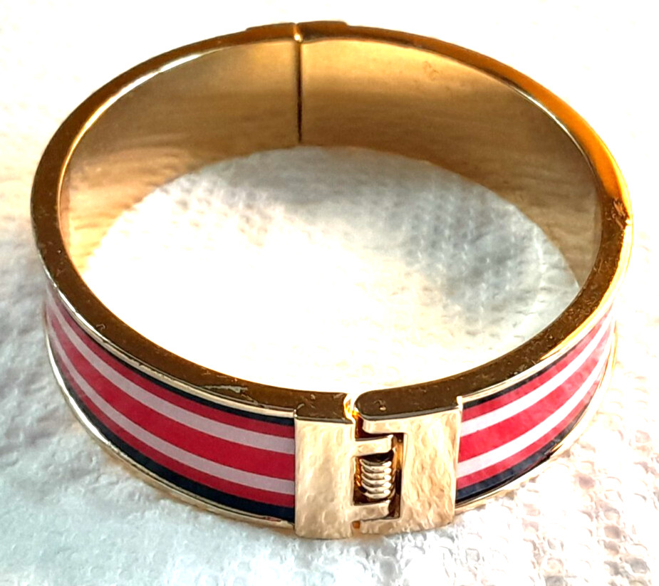 VINTAGE 90’s RED WHITE & BLACK ENAMELED GOLD TONE METAL BANGLE CLAMPER BRACELET