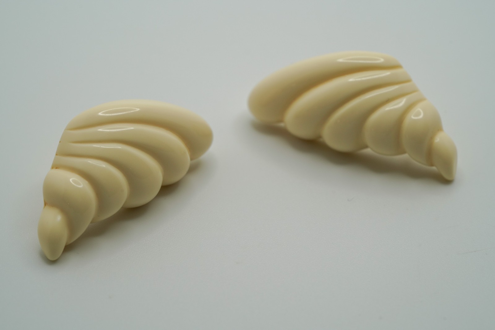 Vintage Off White Cream Shell Napier Earrings 4cm JB1