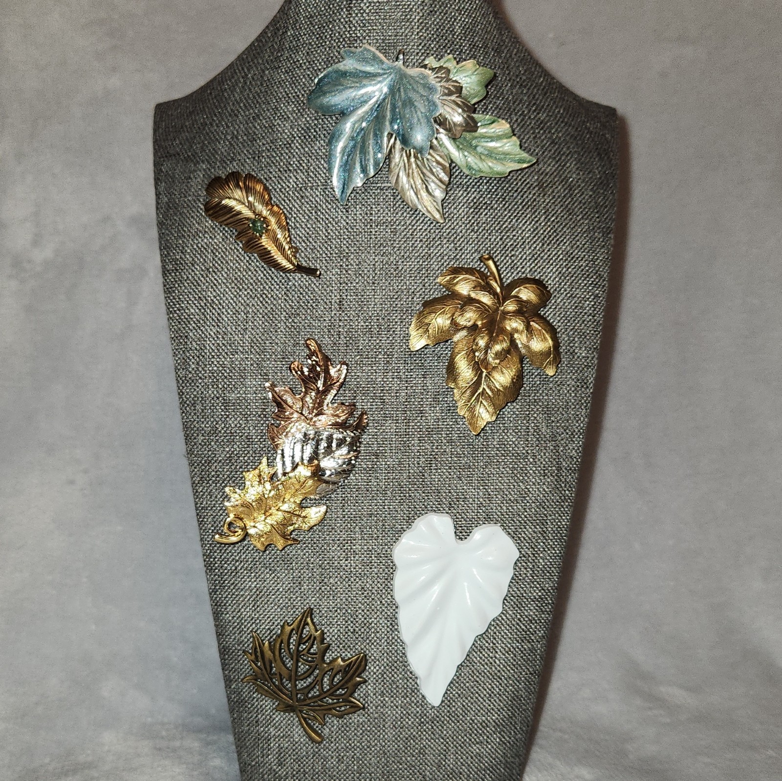 6pc Leaf Brooch & Pin Mixed Lot Gold Tone Metal Enamel White Blue Green