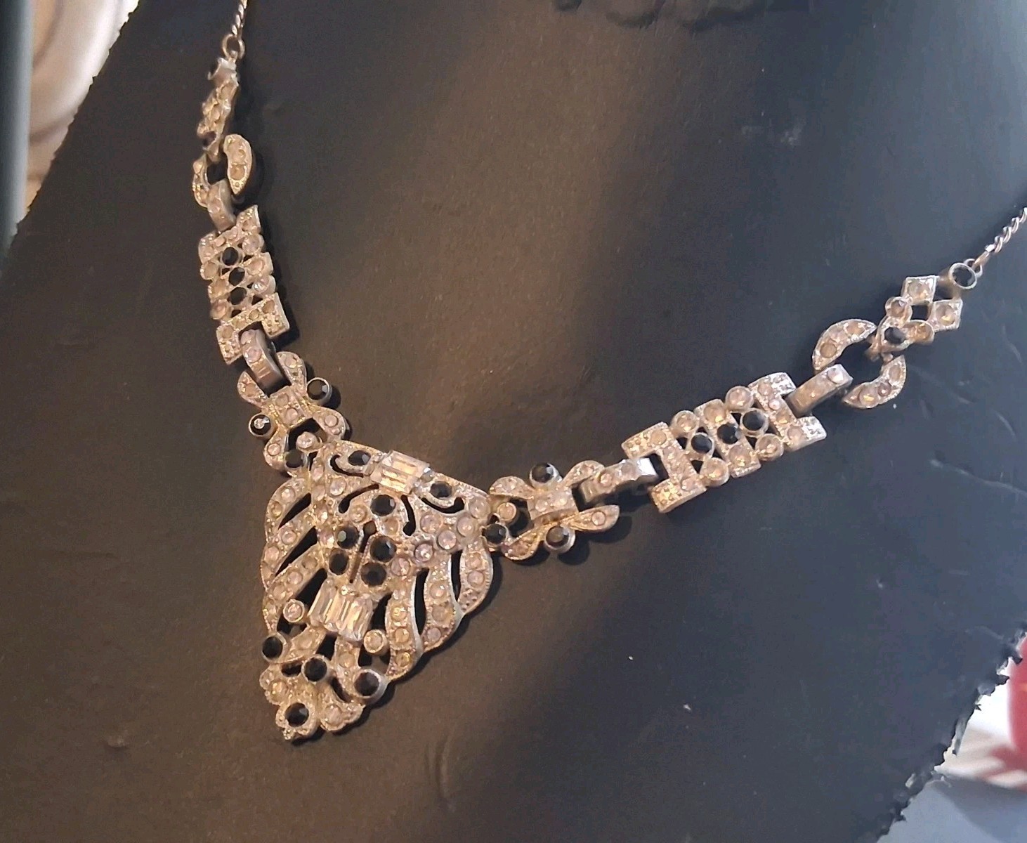 Art deco pot metal geometric style necklace w/black & clear stones