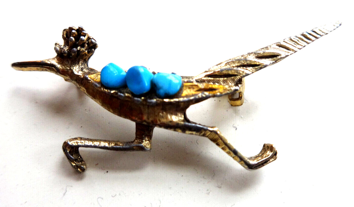 VTG ROADRUNNER BROOCH PIN TEXTURED GOLD TONE TURQUOISE STONES MISSING EYE GUC
