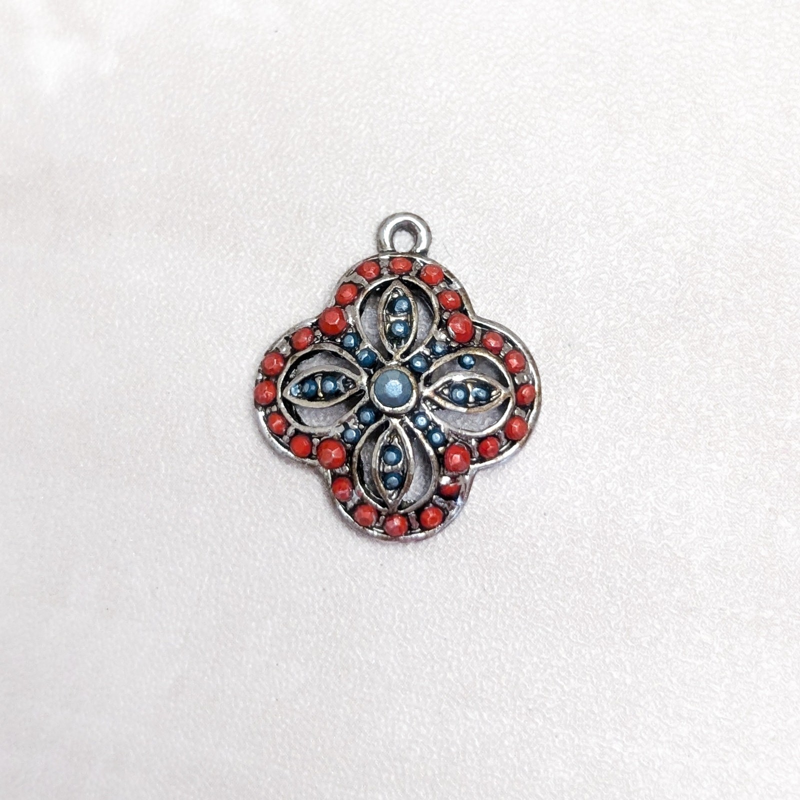 Vintage Pendant – Red-ish and Light Blue Tones