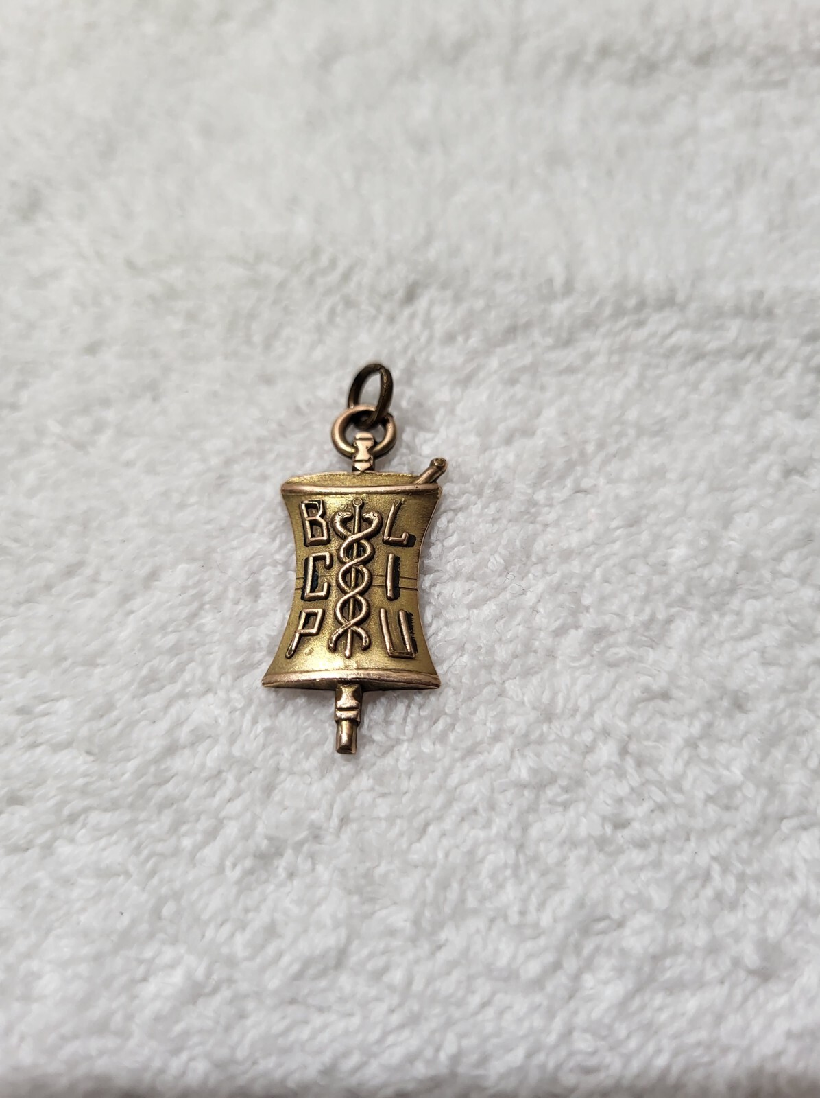 1/20 10k Gold Filled S.F. 42 Pendant BCP LIU 1 1/4″