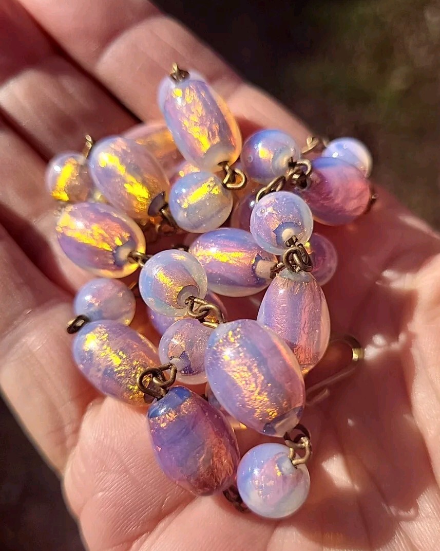 RARE ANTIQUE FIREY OPAL GOLD FOIL MILKY LILAC PINK GLASS BEAD WIRE NECKLACE SET