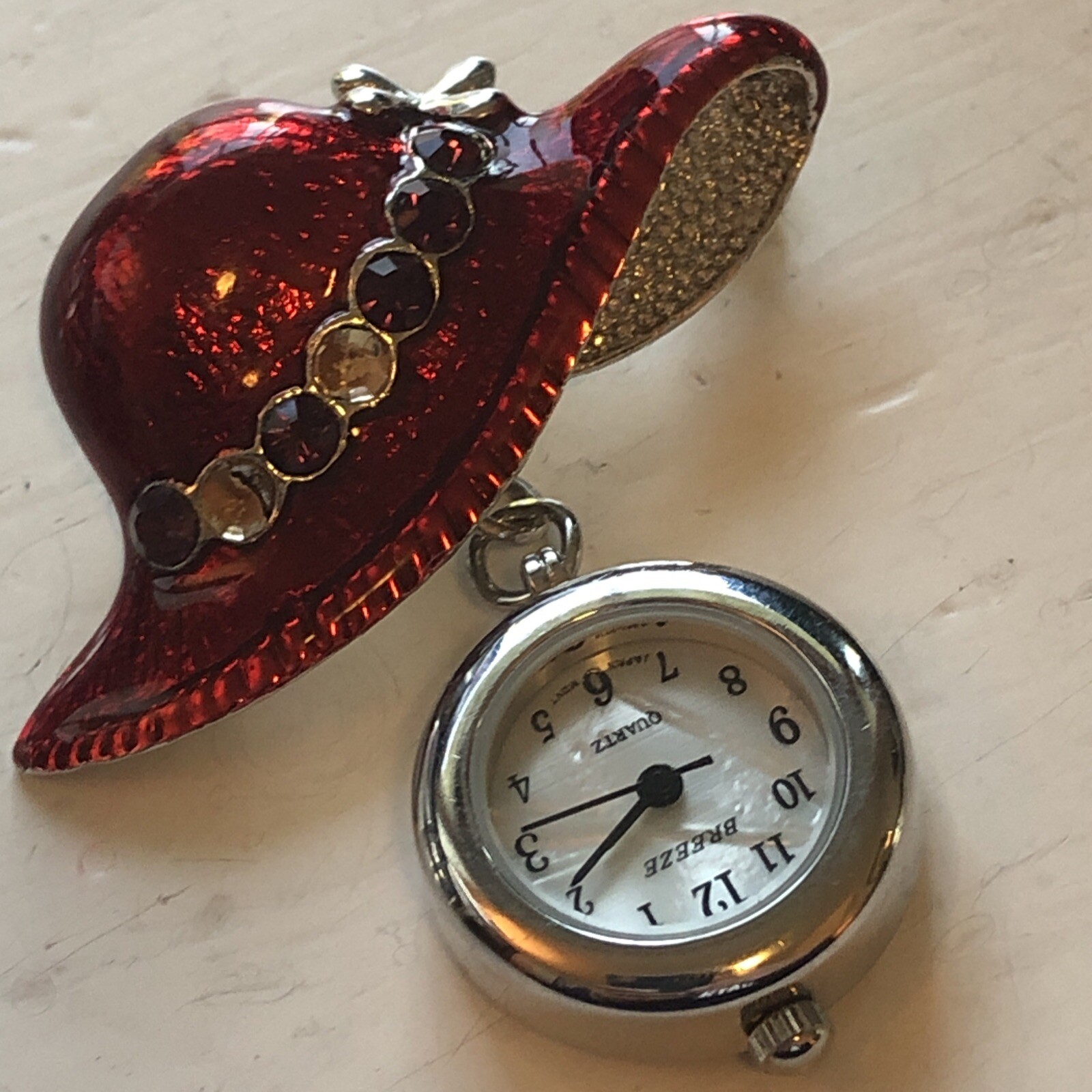 Brooch Vintage Red Hat Society ‘Floppy’ Sun Hat With Quartz Breeze Watch E.T.C.