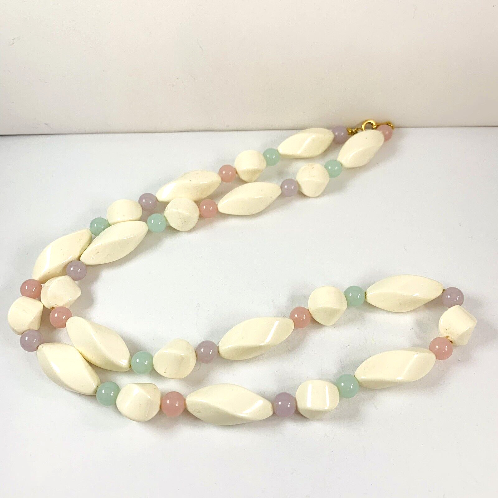 Vintage Twisted Off White & Pastel Pink Green Purple Beaded Necklace 28″