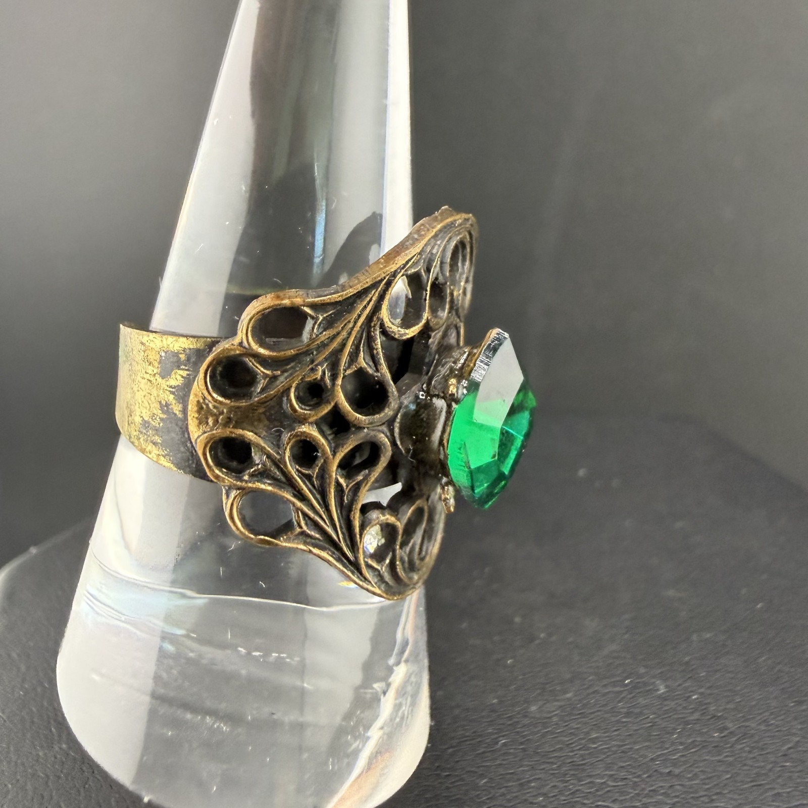 Vintage Rhinestone Ring Dark Green Gold Tone Size 8