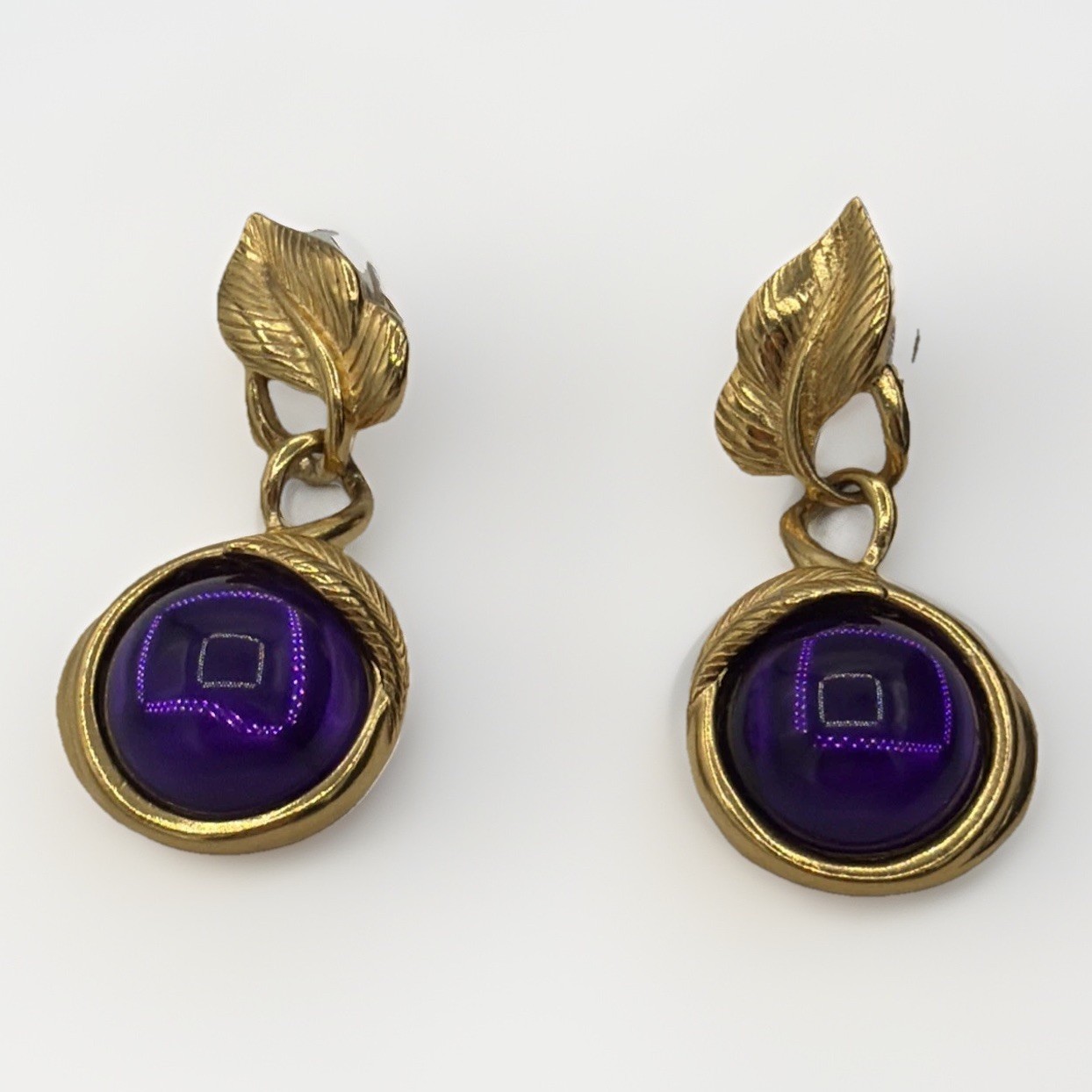 Vintage Gold Leaf Amethyst Purple Stone Pierced Earrings – Nature Motif Dangle
