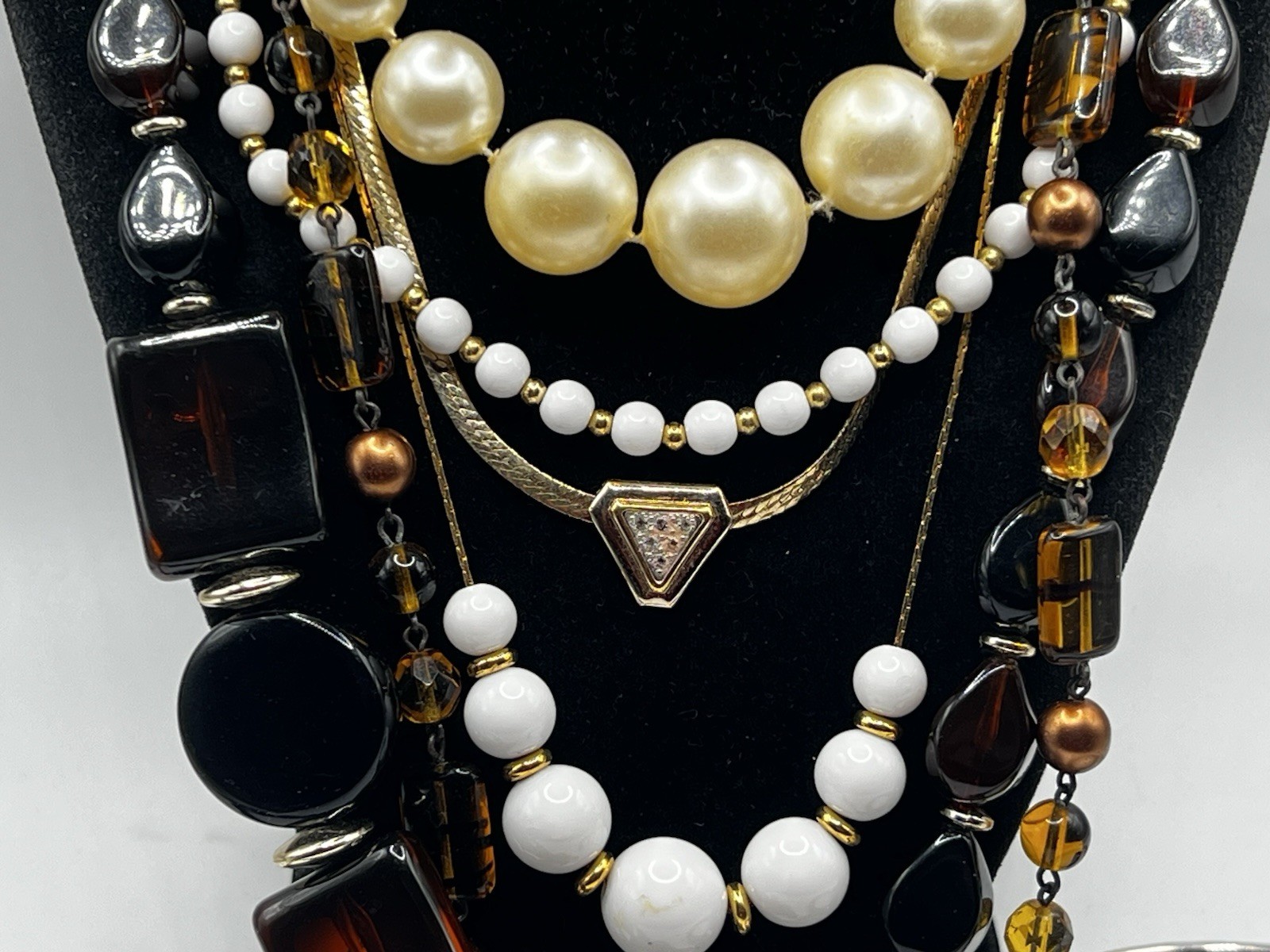 Vintage Jewelry Lot 8 Pieces Signed And Unsigned Monet Napier Avon All Wearable