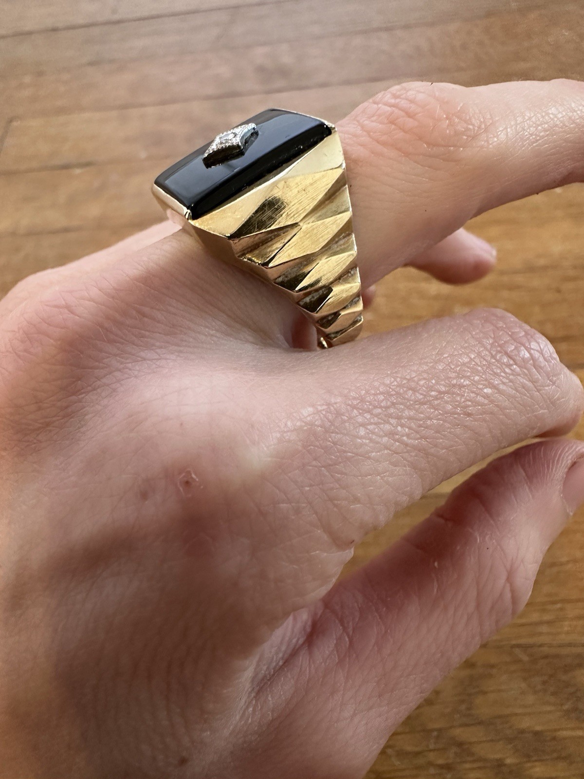 Vintage 40s 10k Yellow Gold Onyx Diamond Chip Mens Ring Size 10