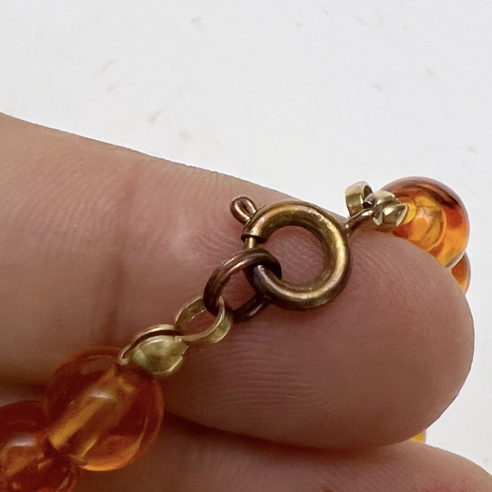 Vintage Lucite Amber Tortoiseshell Resin Graduated Beaded Necklace 19”