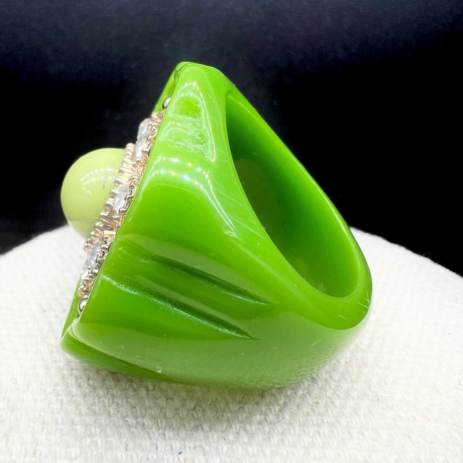 Vintage Lime Green Lucite Ring Bangle Bracelet Set Rhinestone Flower Atomic
