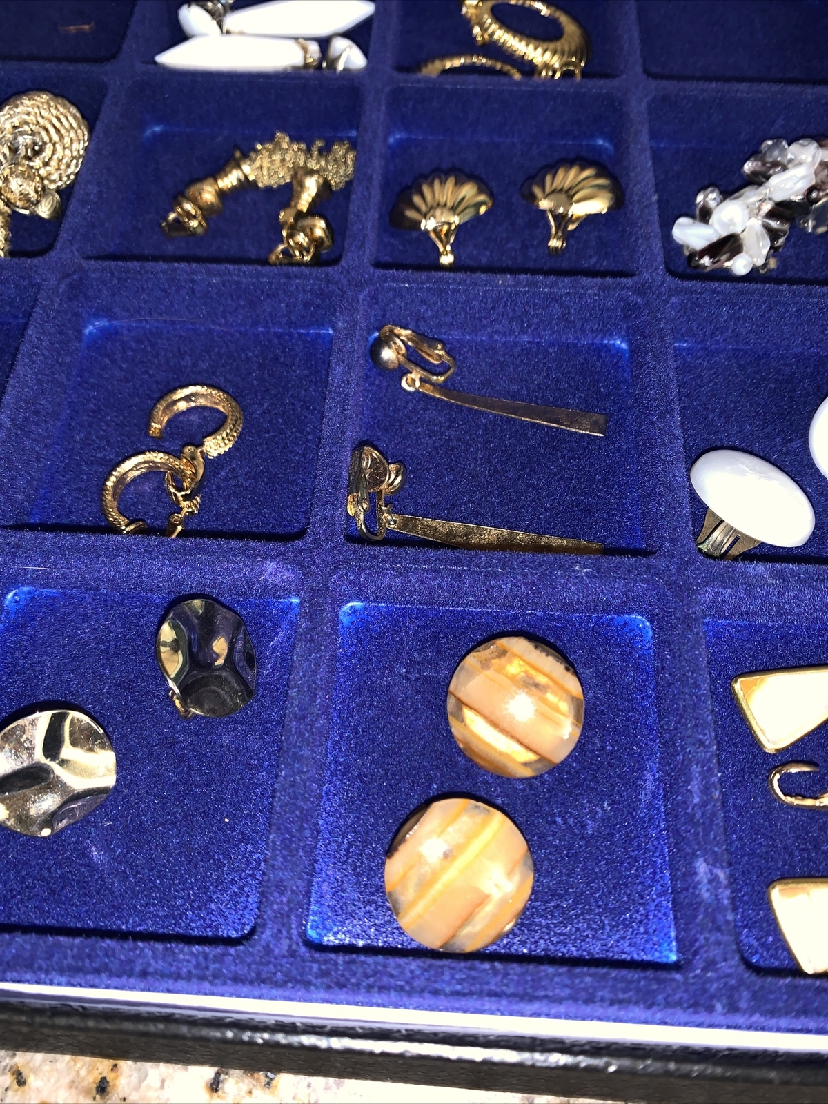 VINTAGE Estate lot CLIP ON Earrings 1950’s through 1980’s LOT OF 27 #m9