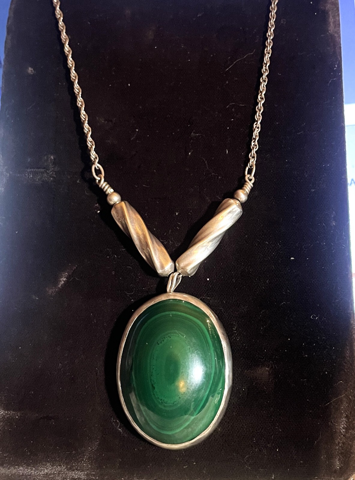 vintage Sterling Silver Large Malachite pendant necklace 20 inches 39 mm x 31 m