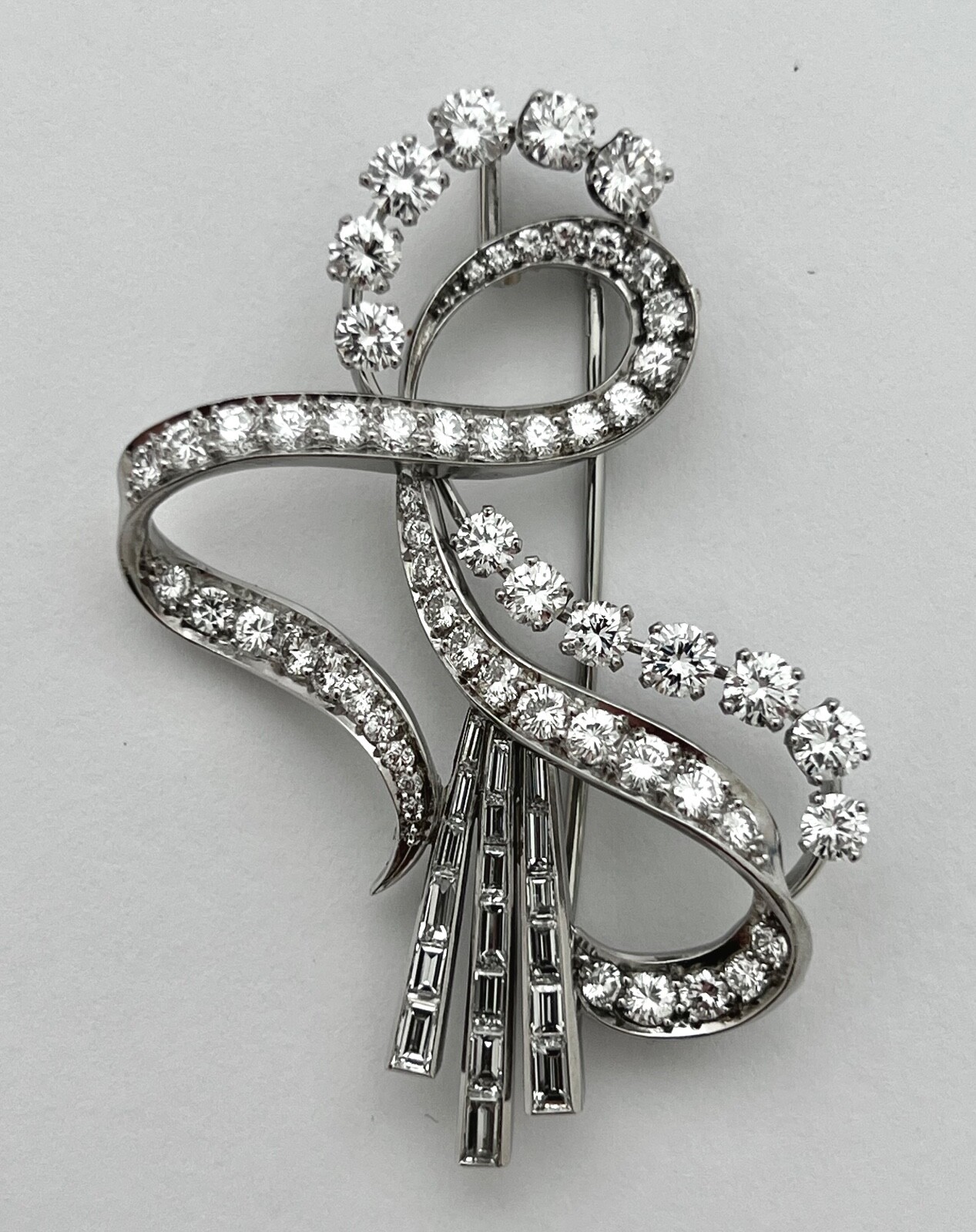 VINTAGE BROOCH / PENDANT PLAT, 5.05 CARAT VVS-VS DIAMONDS, APPR. RET USD $13,000