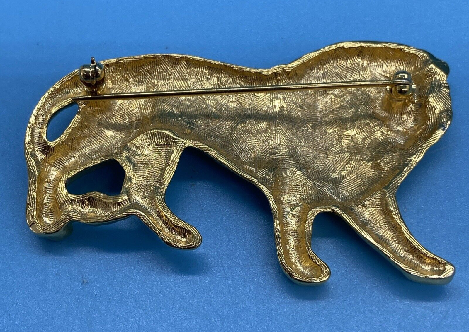 Lion Brooch Not Signed 2.25″ L x 1.5″ T Walking Medium Size Gold-Tone Metal VTG