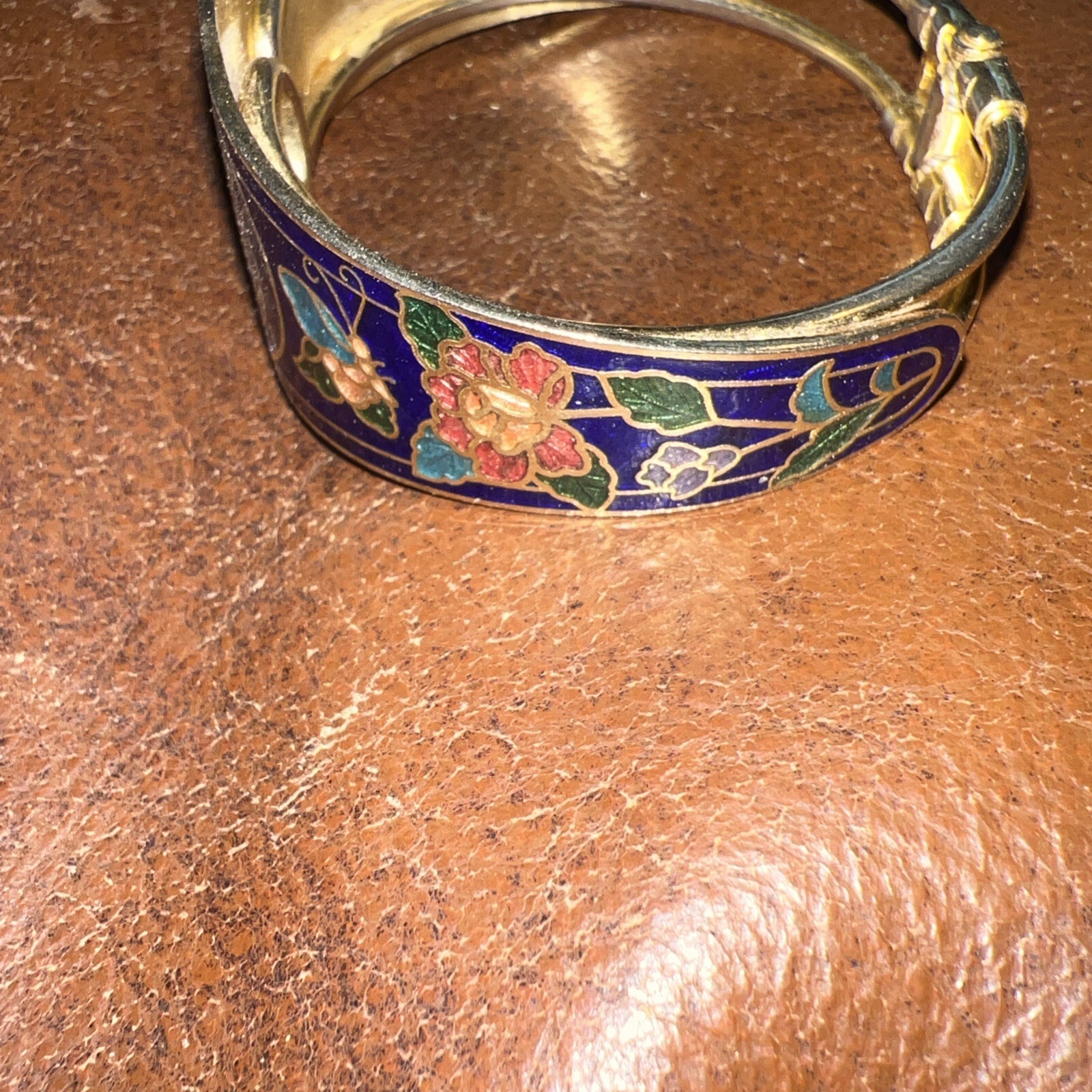 Vintage Hinged Cloisonné Bracelet Gorgeous Measures 2 1/2” Across