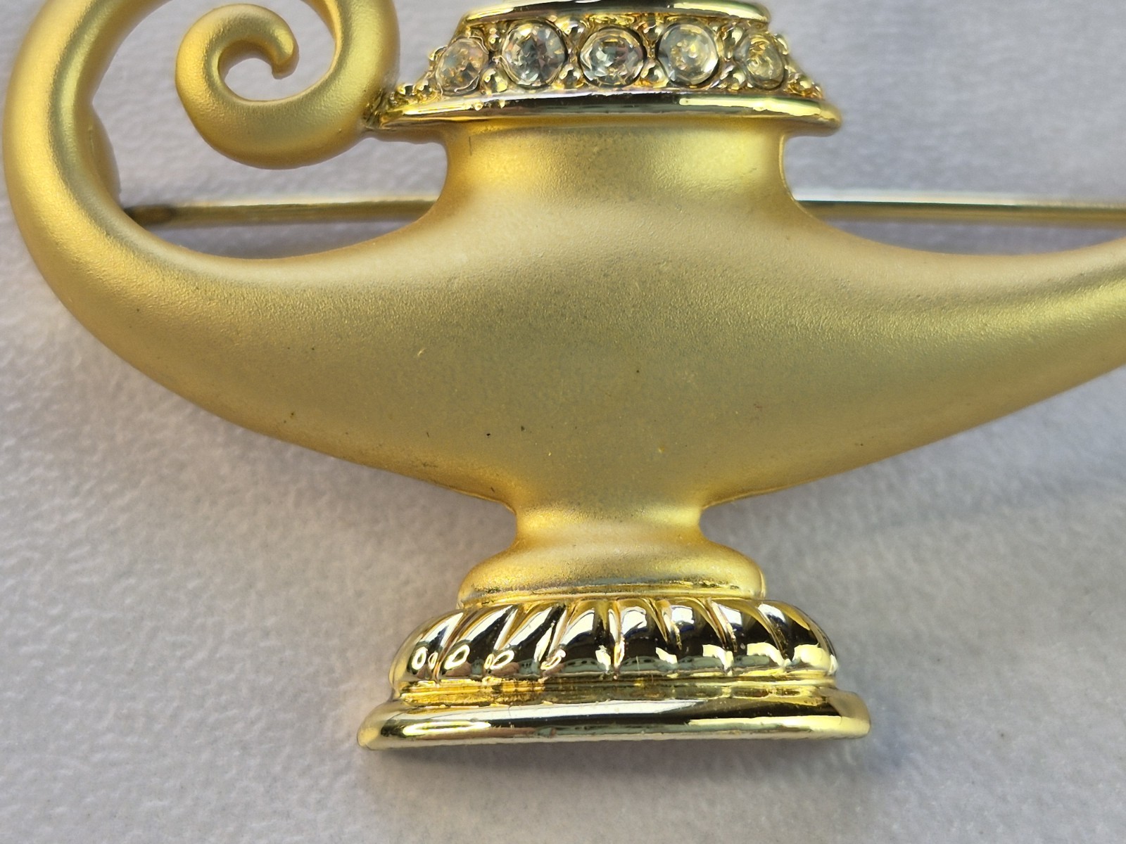Genie Lamp Brooch AJC Matte Gold Tone Finish Rhinestone Aladdin Costume Pin