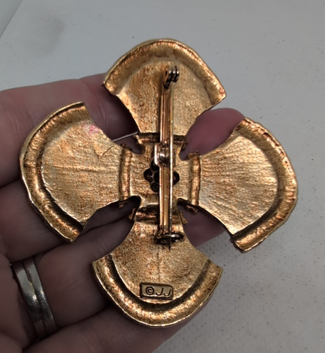 Vintage JJ Jonette Jewelry Cross Brooch Pin Fuchsia Red Cabochon Gold Tone
