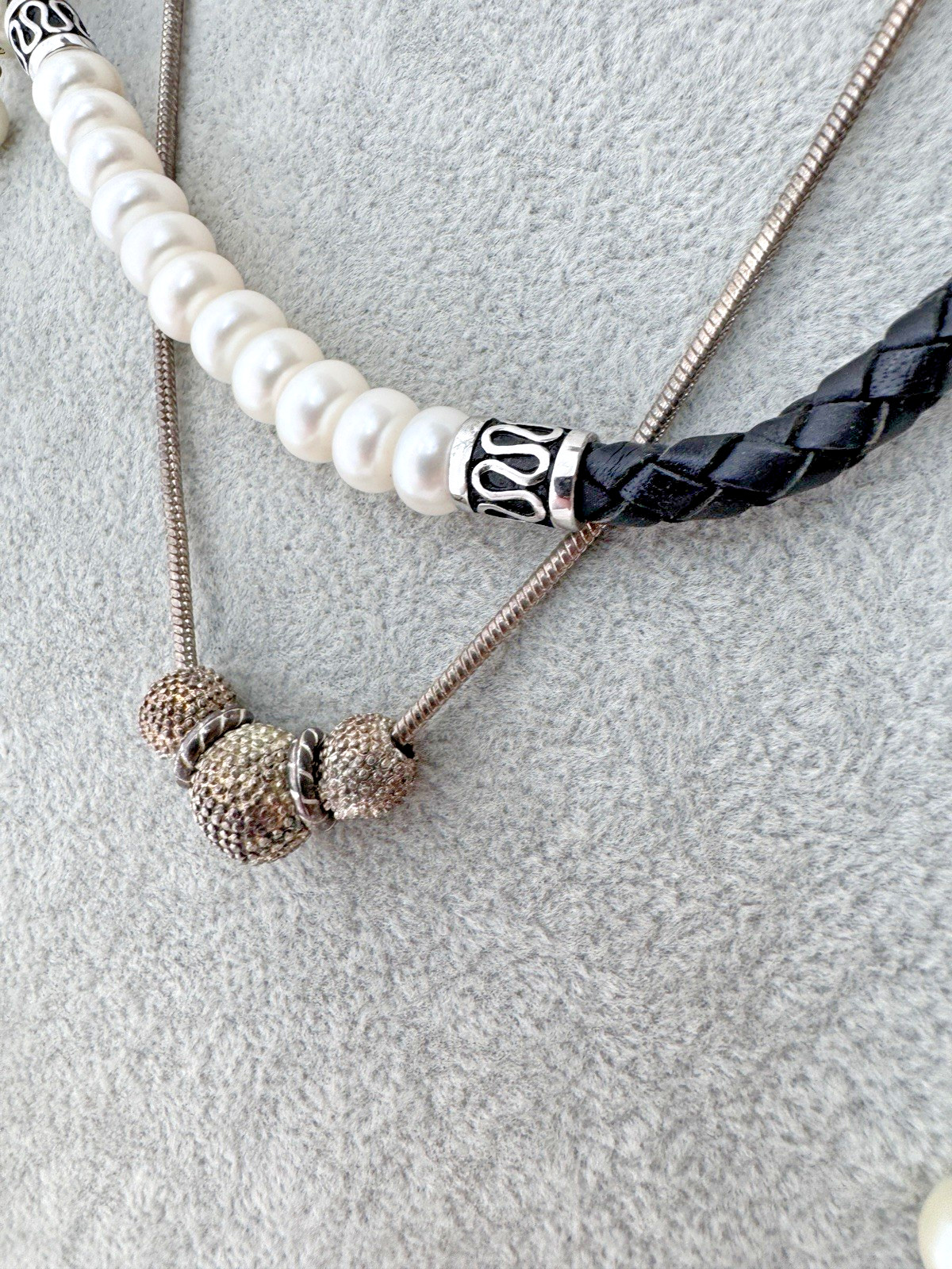 Y2K 2000s 1990s VTG Leather & Pearls Gothic *3 Necklaces STACK* 1980s long Korea