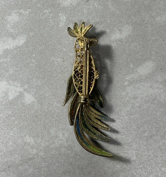 ANTIQUE CHINESE GOLD COLORFUL ENAMEL COCKATOO PARROT PIN 800