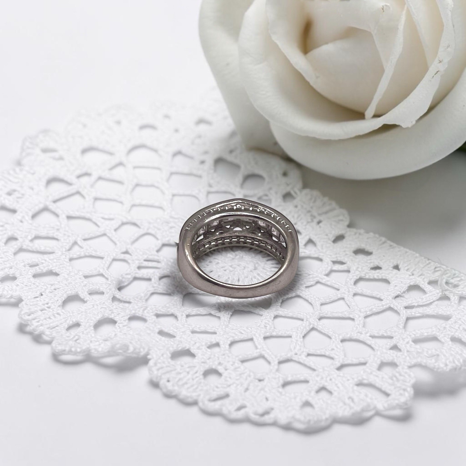Stunning 925 Sterling Silver CZ Cluster Cocktail Statement Band Ring, size 7.5