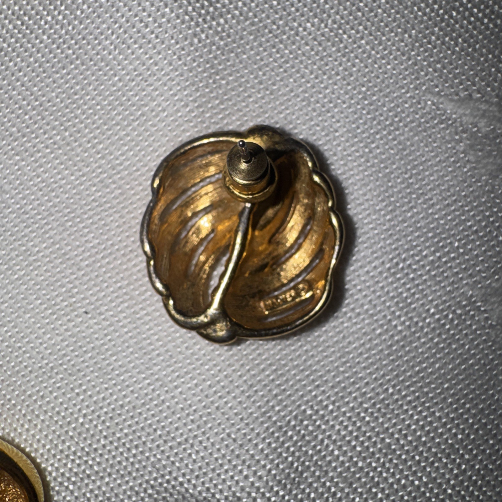 Vtg Napier Gold-Tone 1 pair Knot Clip on and 1 pair Screw-Back Earrings signed
