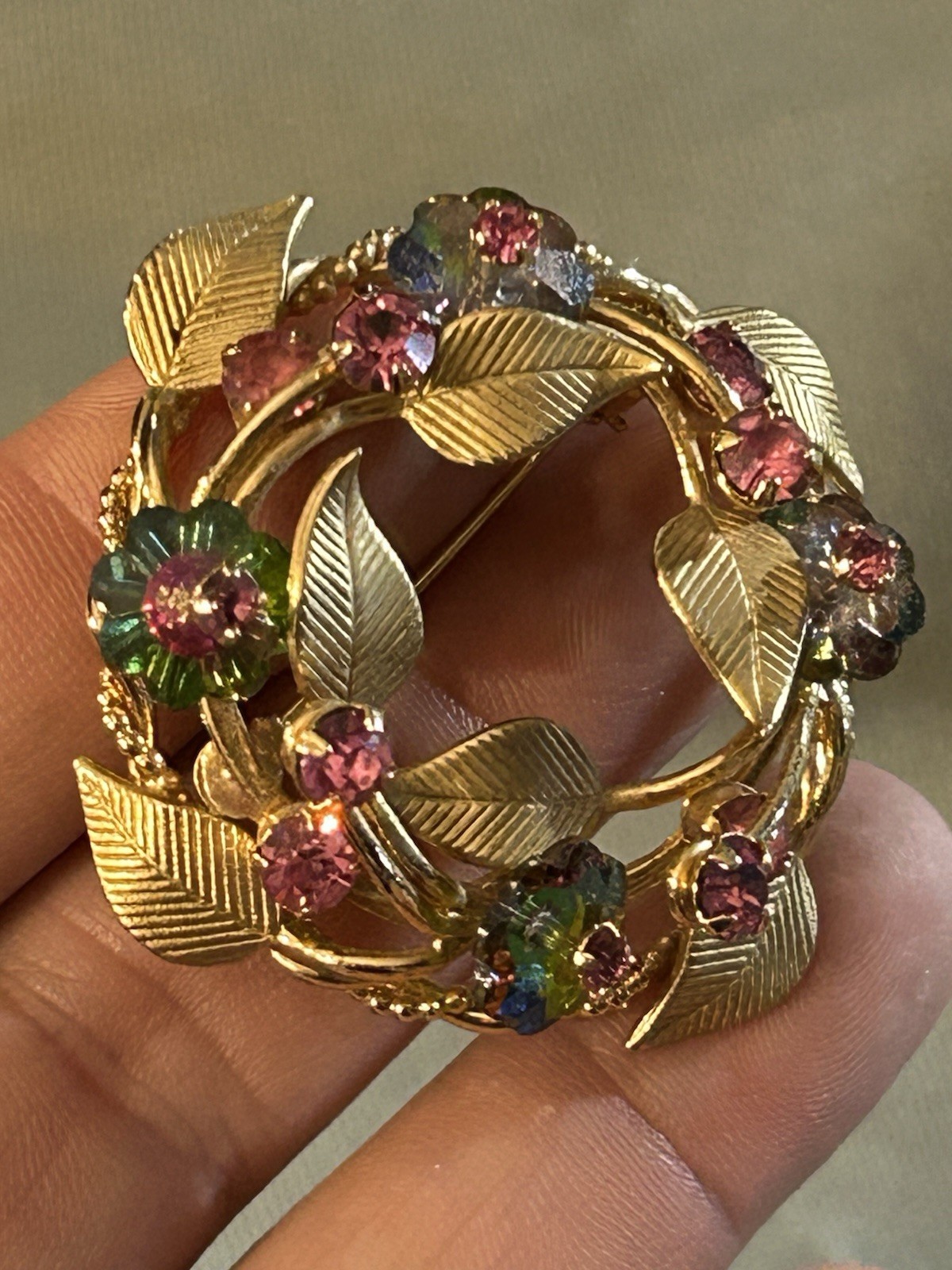 Vintage Garden Party Brooch Pink Crystals Gold Tone Leaves