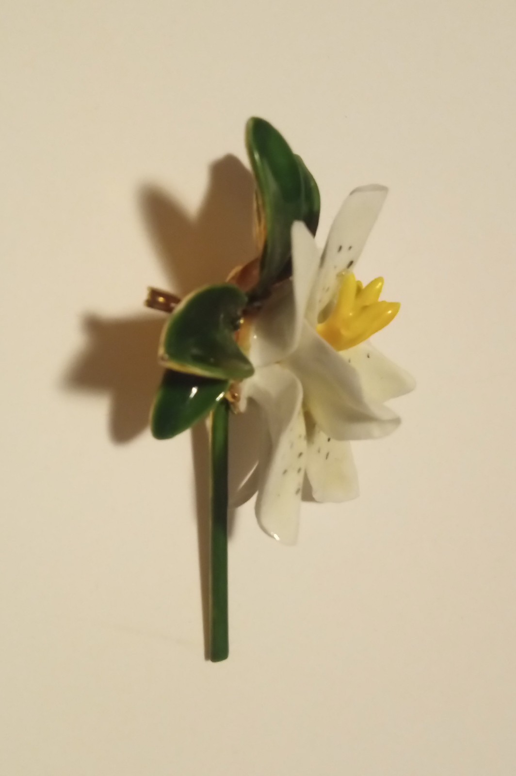 Unsigned Original by Robert Vintage Enamel & Porcelain Lily Brooch Corsage Pin
