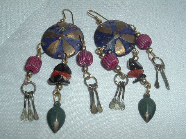 VINTAGE METAL & AGATE BEAD PIERCED DANGLE EARRINGS