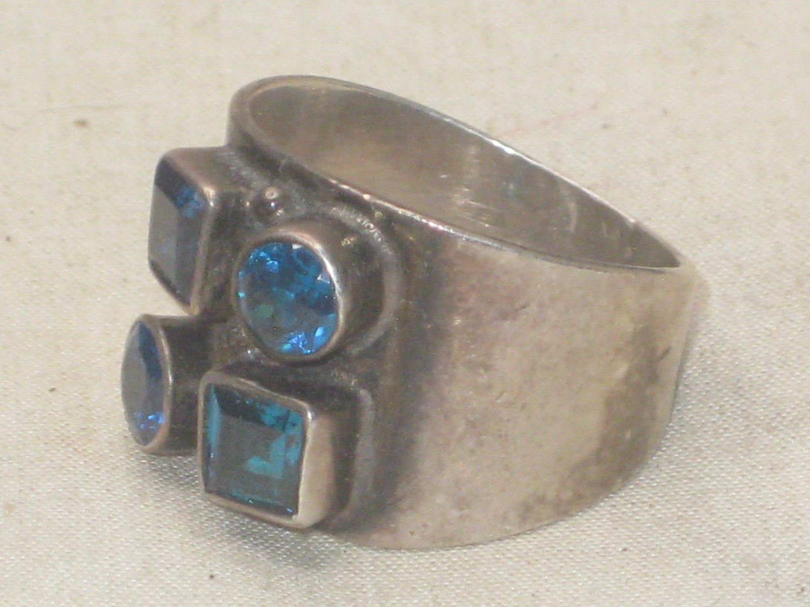 vintage sterling silver ring size 6 polished faceted blue inlaid gemstone jewel