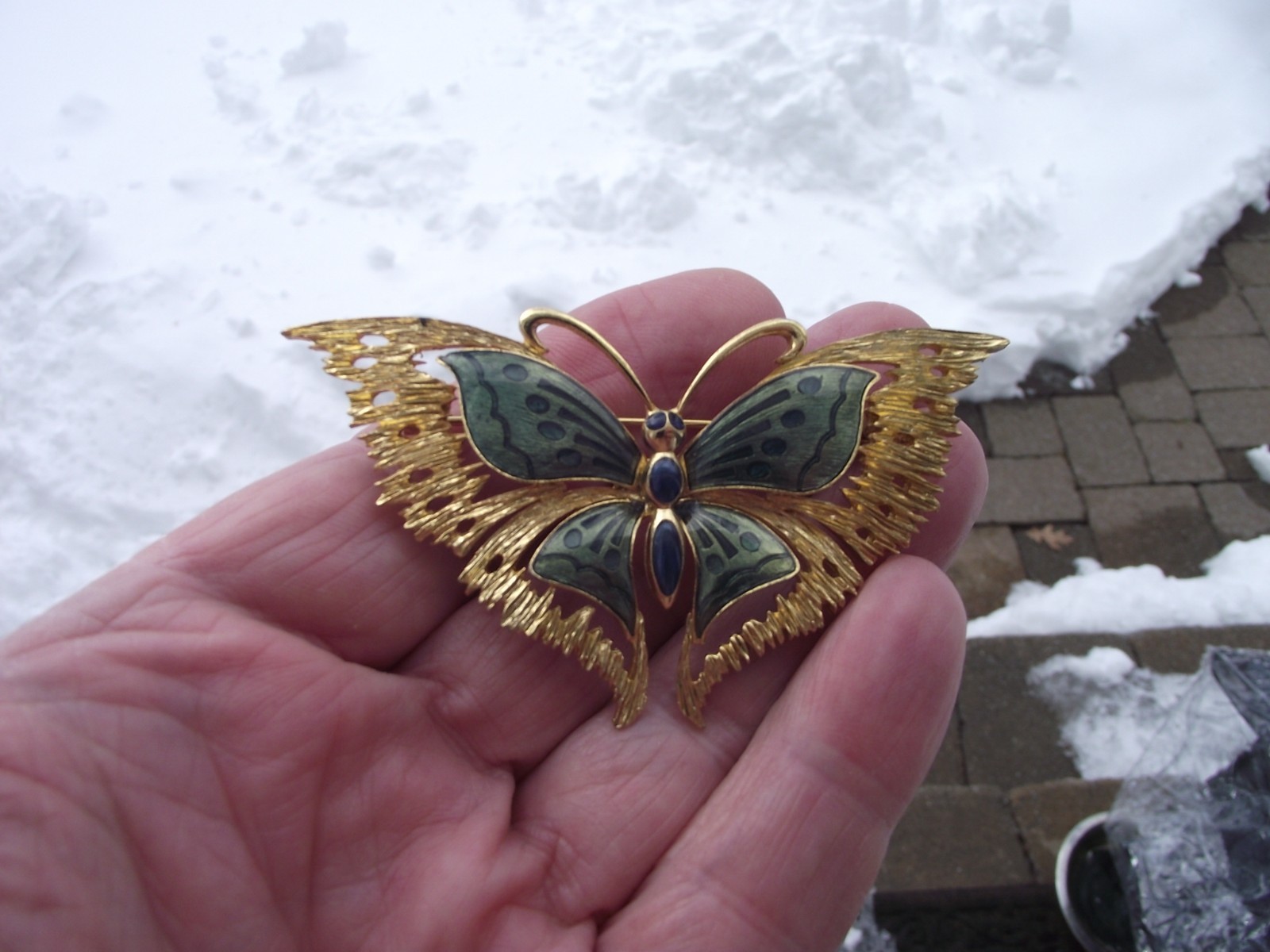 A VINTAGE ORENA PARIS GREEN AND BLUE ENAMEL GOLD TONE BUTTERFLY BROOCH FRANCE