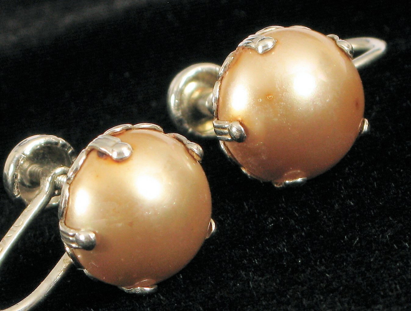 VTG DESIGNER SIGNED BDA BUDLONG DOCHERTY ARMSTRONG 10K WHITE GOLD PEARL EARRINGS