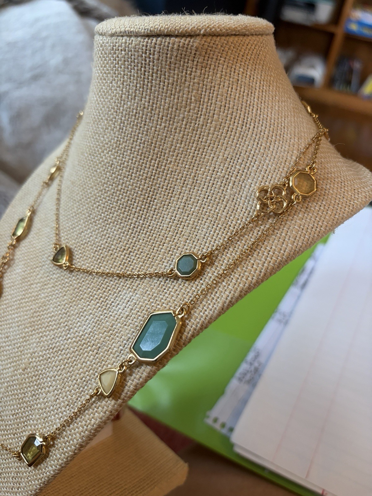Vintage 32” Gold Tone Stella & Dot Necklace (519)