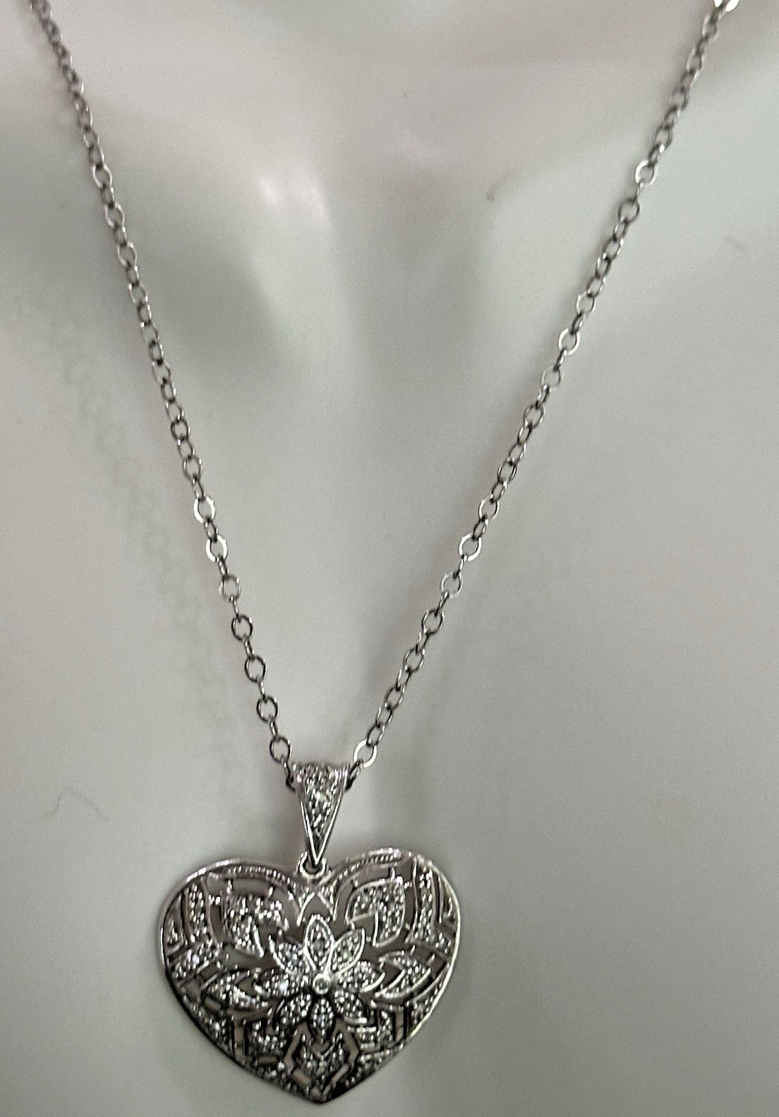 Vintage Sterling Silver Diamond Flower Heart Pendant Necklace 18″