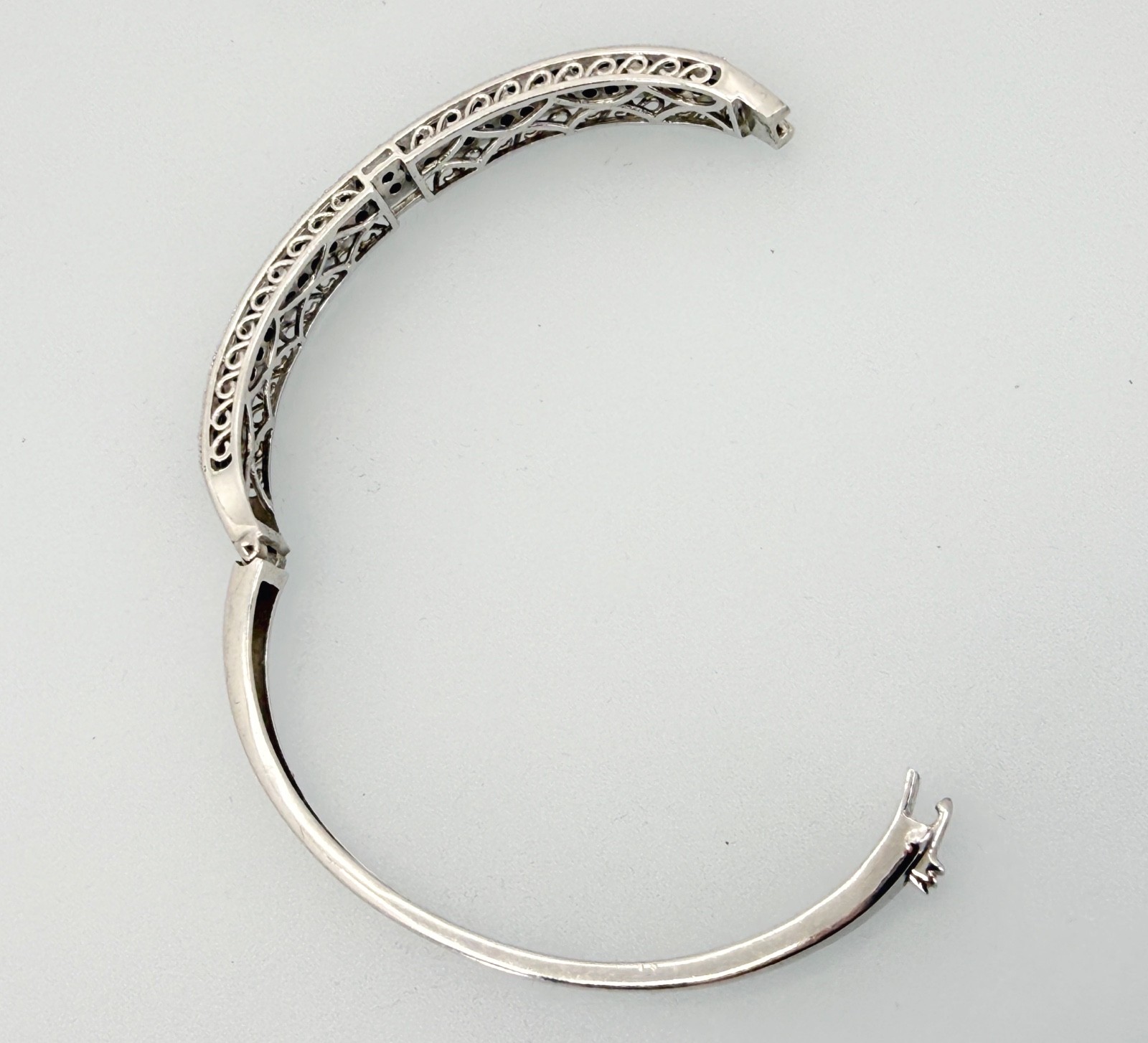 STS Sterling Silver 925 Pave IOLITE? Stone Hinged Bangle 925 STATEMENT Bracelet