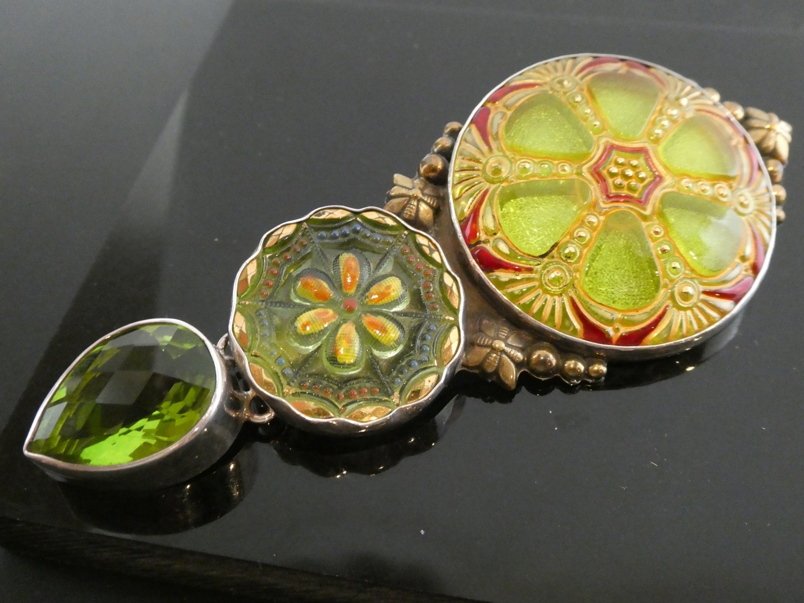 Vintage AKR Amy Kahn Russel Peridot & Antique Glass Sterling 925 Pendant 4″